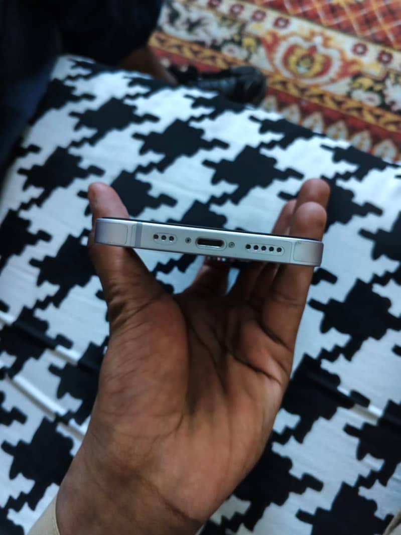 Apple iPhone 14 2