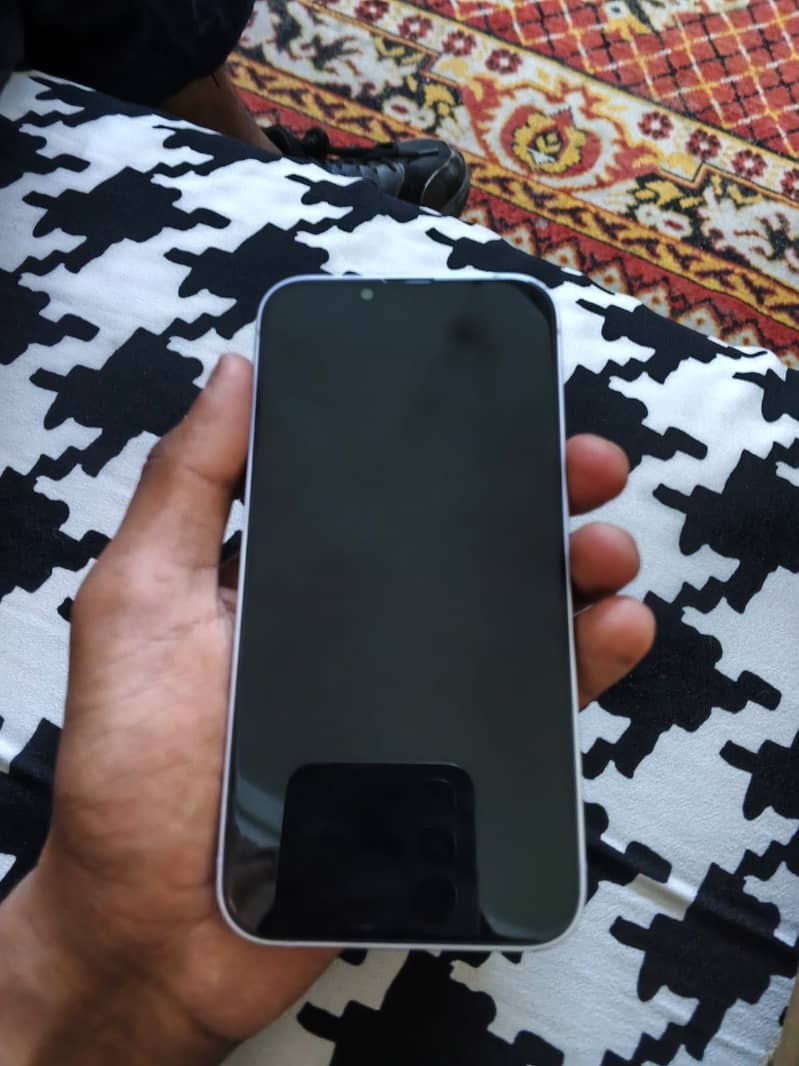 Apple iPhone 14 4