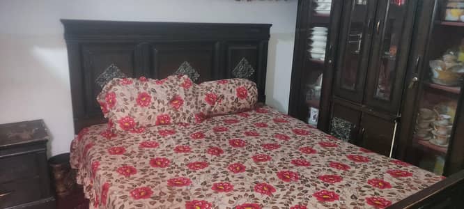 Complete Lasani bedroom set