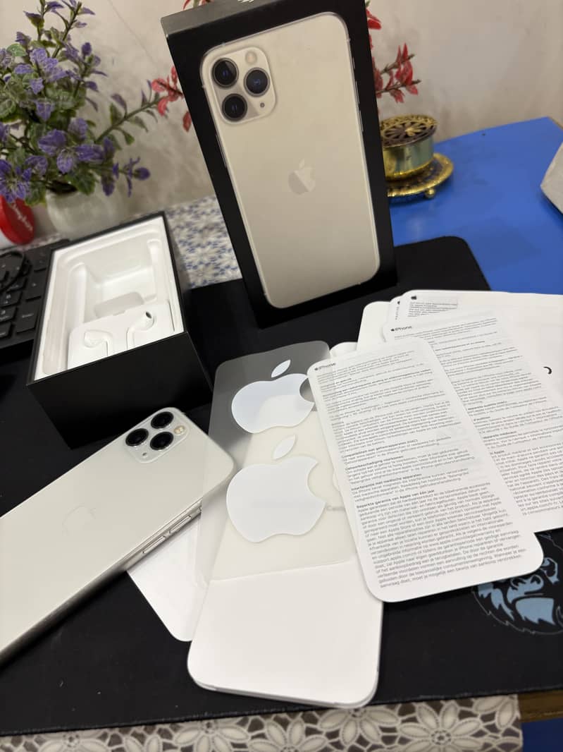 Apple iPhone 11 Pro 4