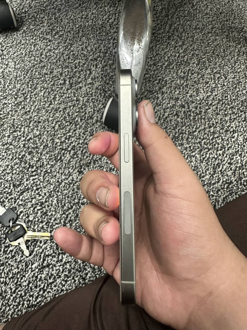 Apple iPhone 15 Pro 1