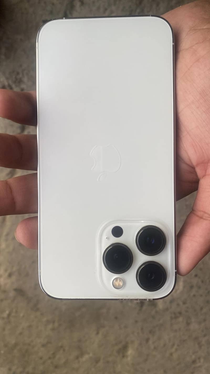 Apple iPhone 13 Pro 0