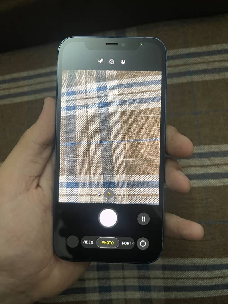 Apple iPhone 12 6