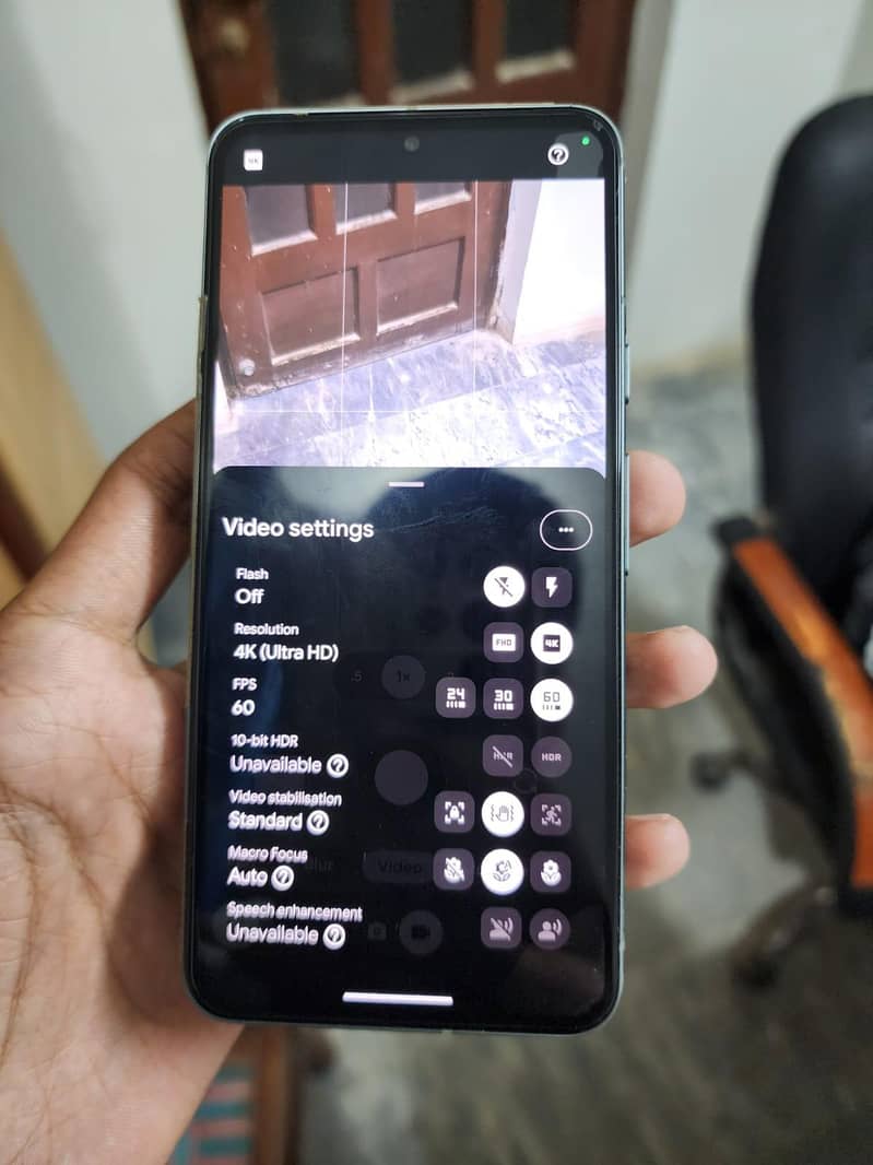 Google Pixel 8 4