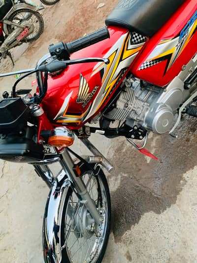 Honda CG 125 model 2025 urgent sale