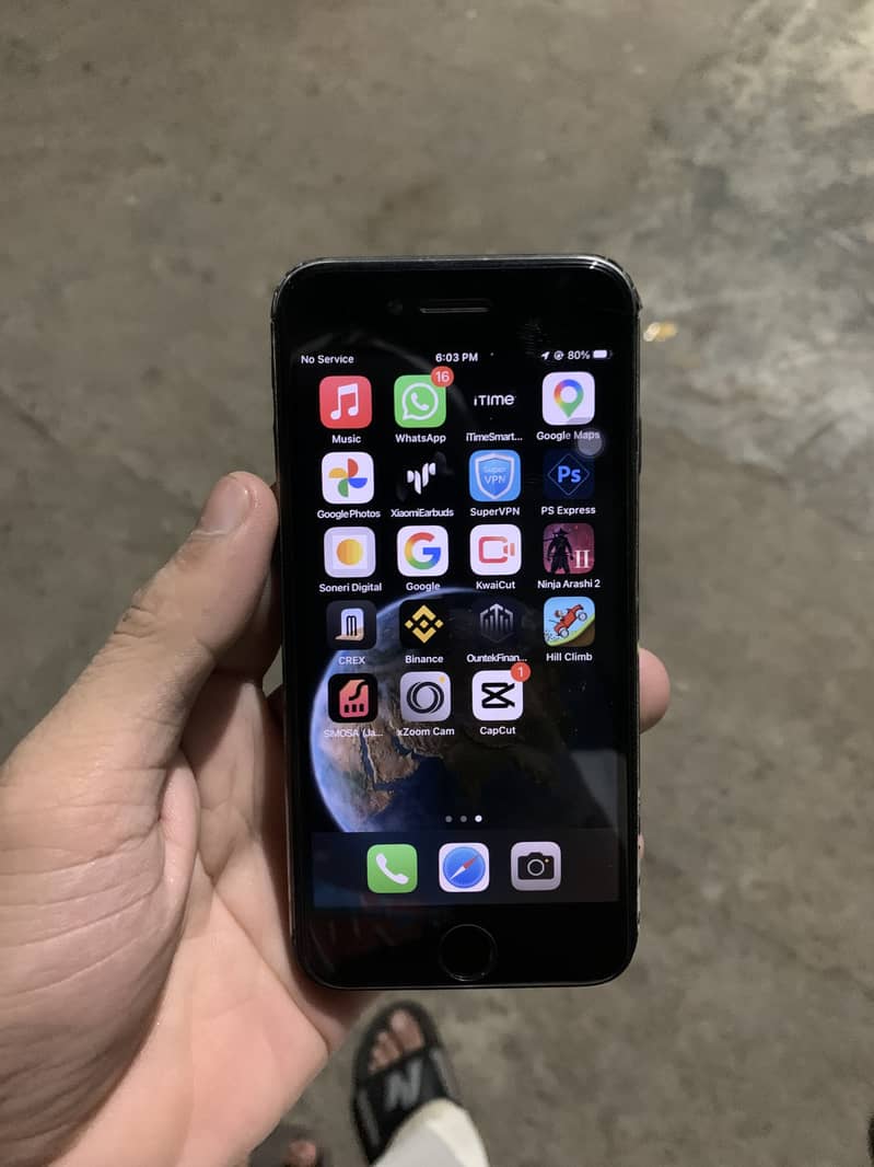 Apple iPhone 8 1