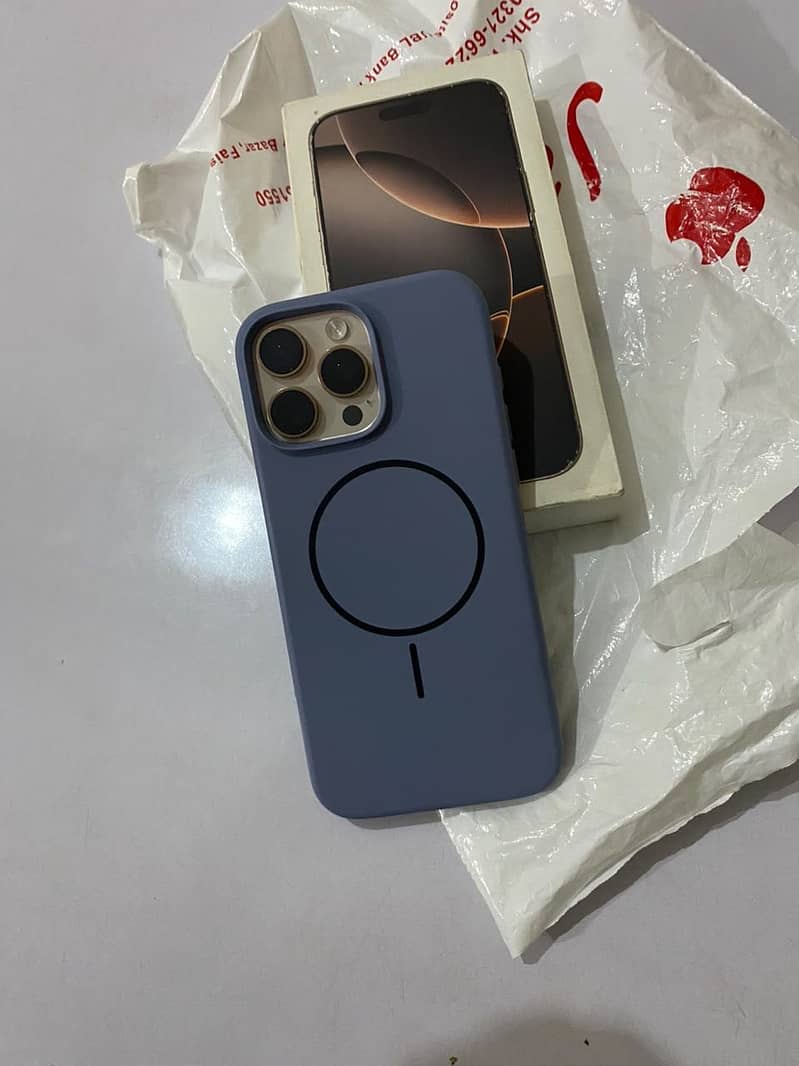 Apple iPhone 16 Pro Max 2