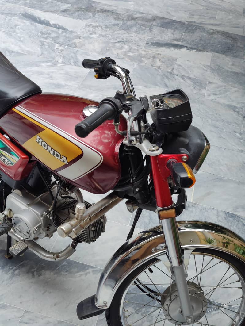 Honda CD 70 5