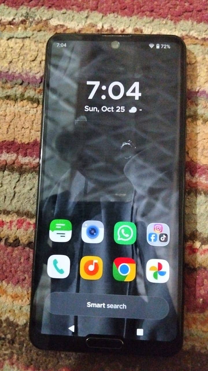 Sharp Aquos R5G 0