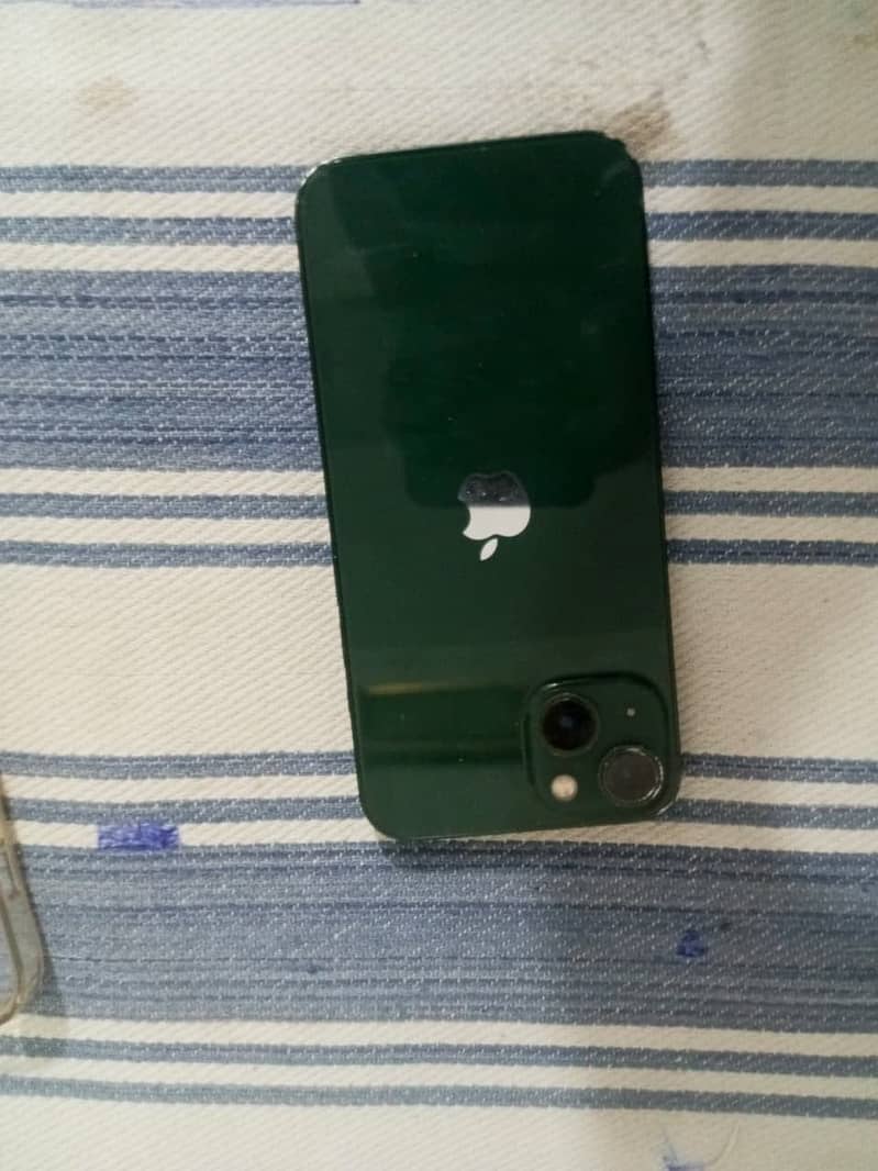 Apple iPhone 13 2