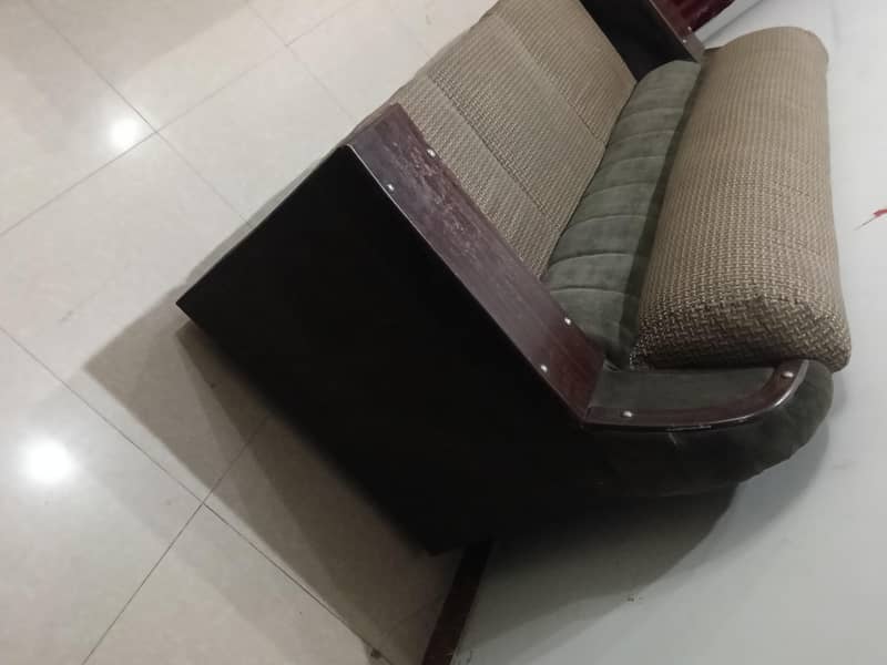 sofa 3 seater 0
