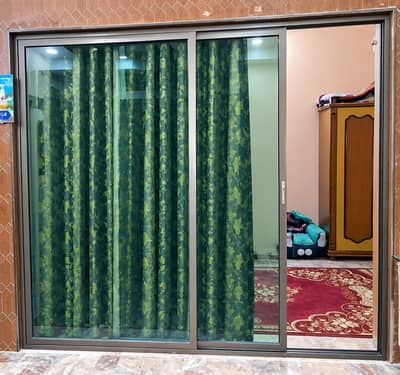 7×8 ft Aluminium Frame Sliding Glass Door – Excellent Used Condition