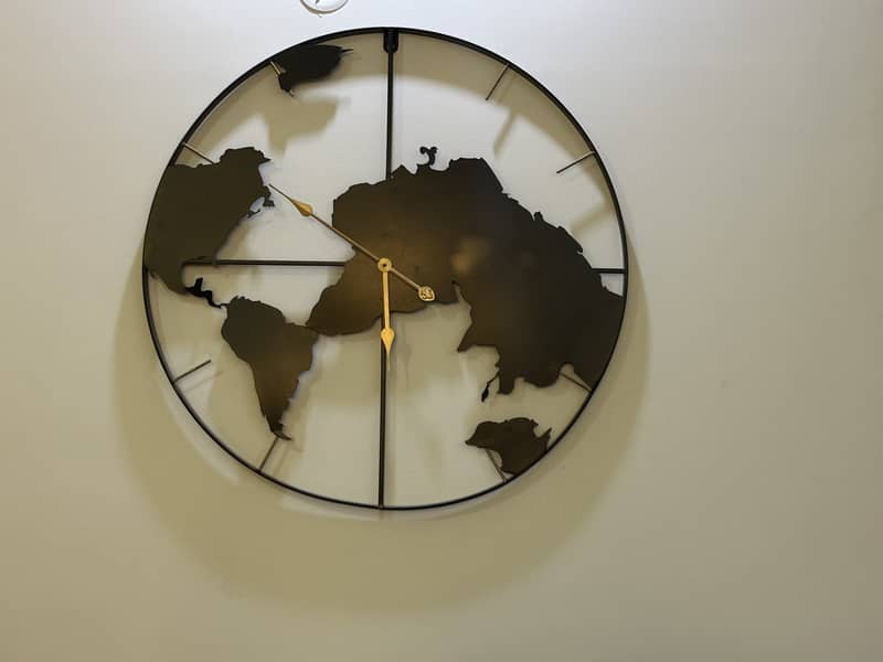 Interwood decorative map clock 1
