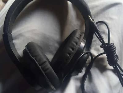 Butfualake Wired Headphones – Black Over-Ear Headset