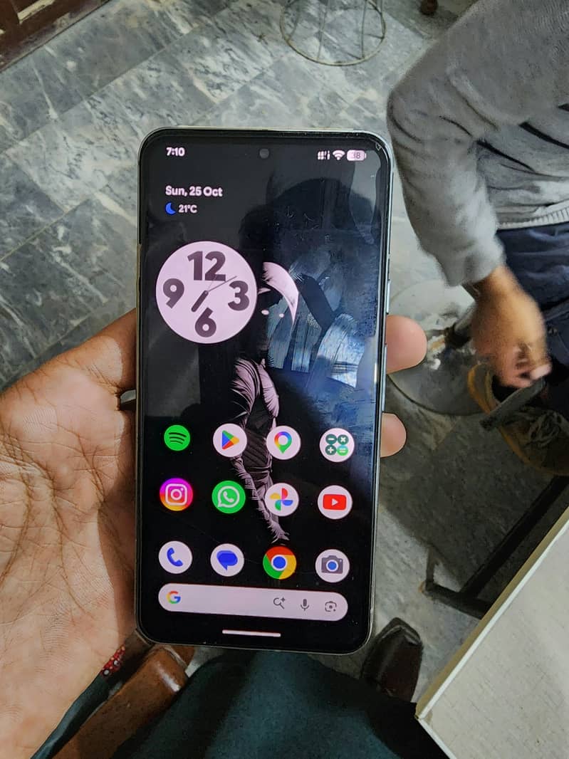 Google Pixel 8 3