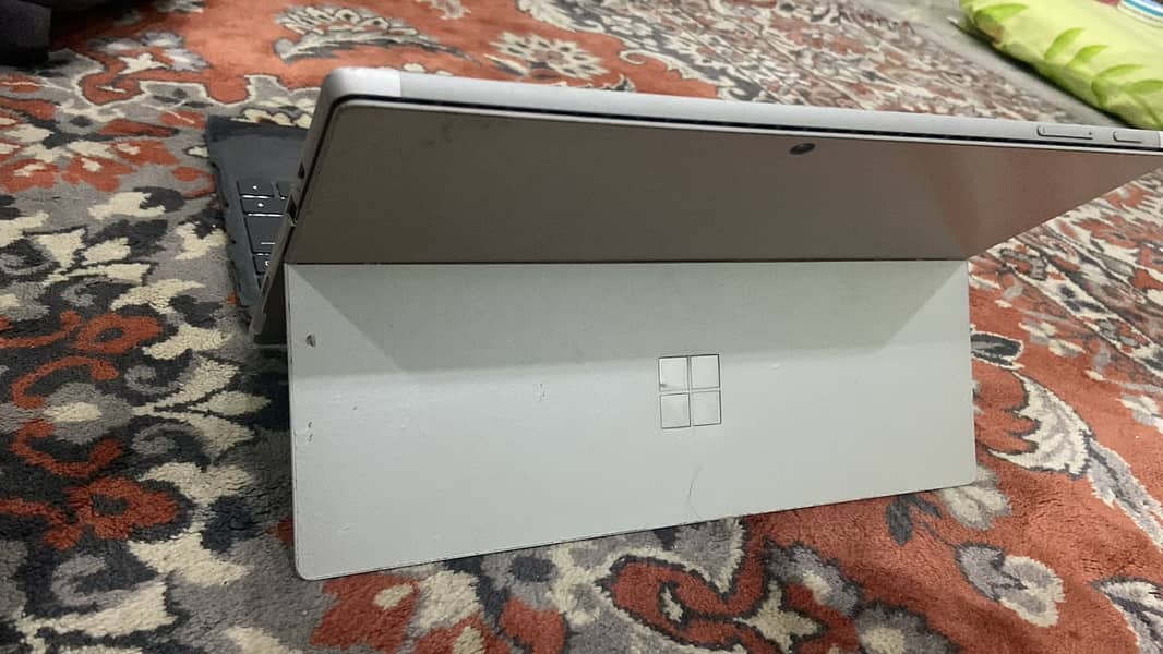 Microsoft surface 7 pro 0