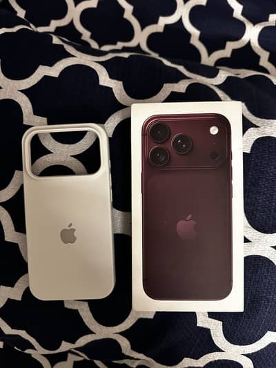 Apple iPhone 18 Pro burgundy
