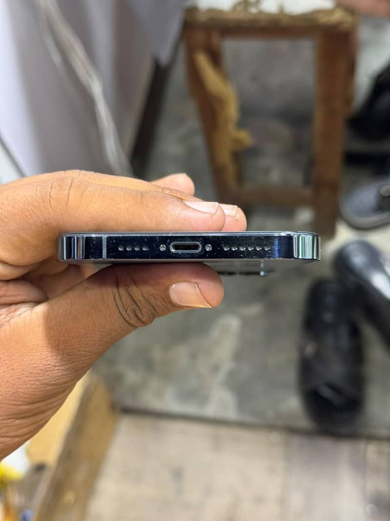 Apple iPhone 12 Pro Max 0