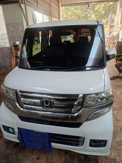 Honda N Box Custom 2016