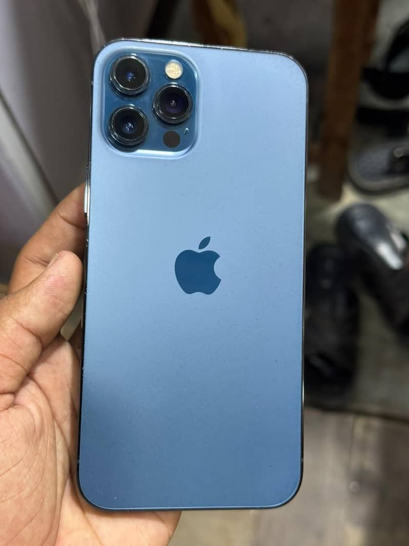 Apple iPhone 12 Pro Max 4