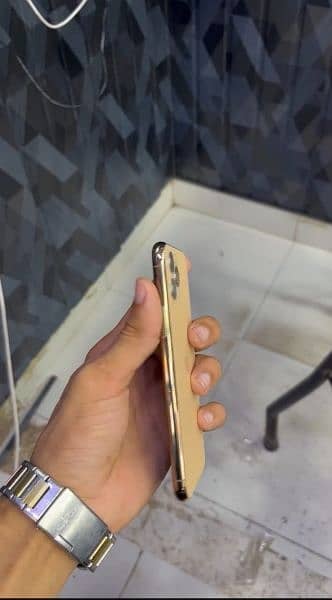 iphone 11 pro 3