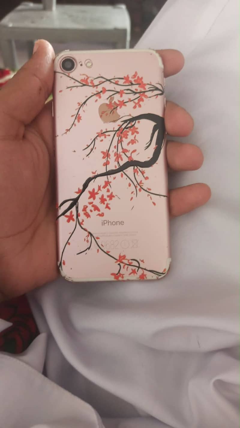 Apple iPhone 7 1