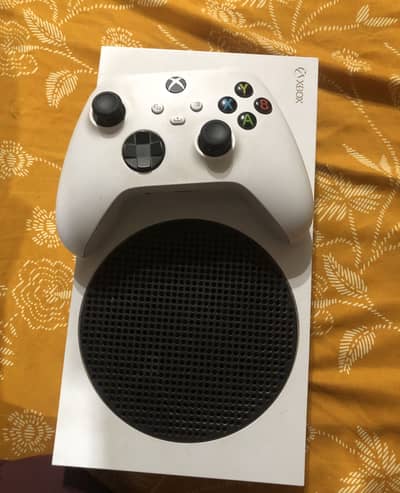 Xbox series S in good condition