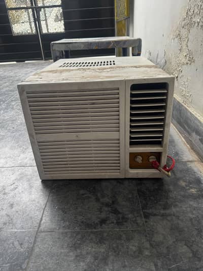 100% working condition Window AC 0.75 Ton