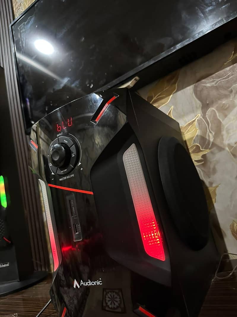AUDIONIC SPEAKERS 5