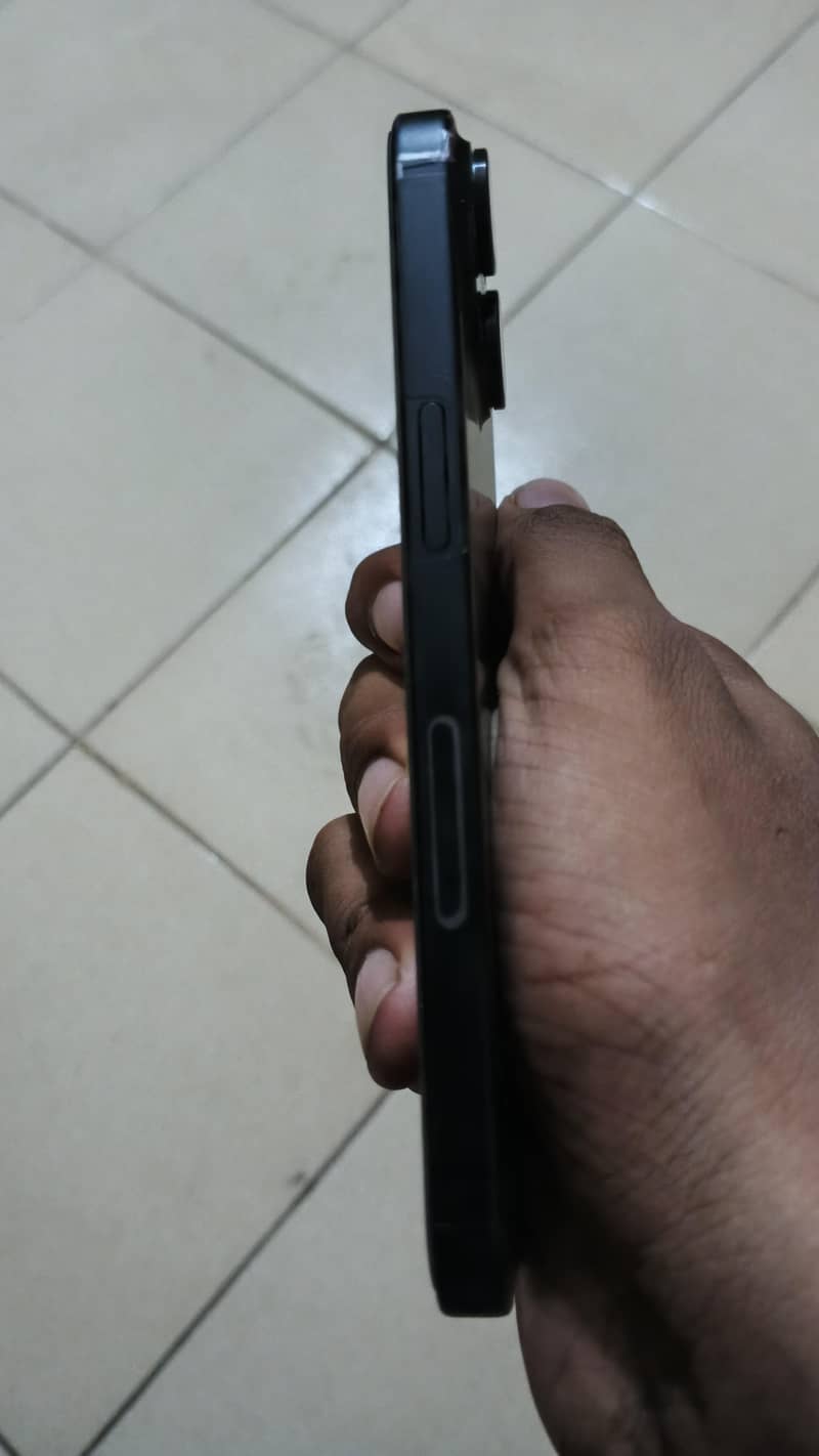 Apple iPhone 15 5