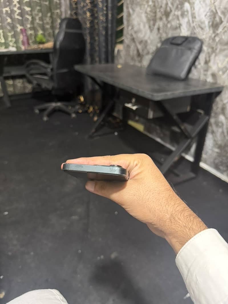 Apple iPhone 13 Pro 4