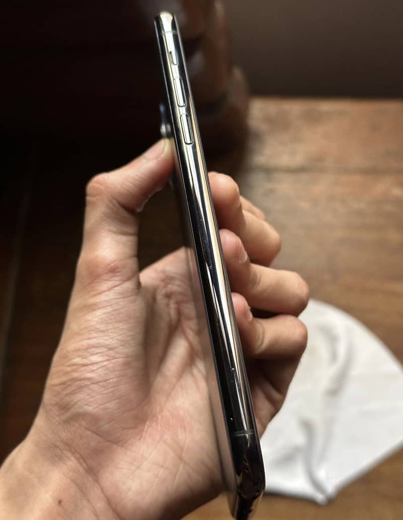 Apple iPhone 11 3