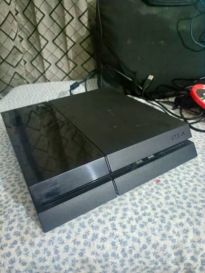 PS4 CONSOLE 500GB JAILBROKEN WITH GAMES