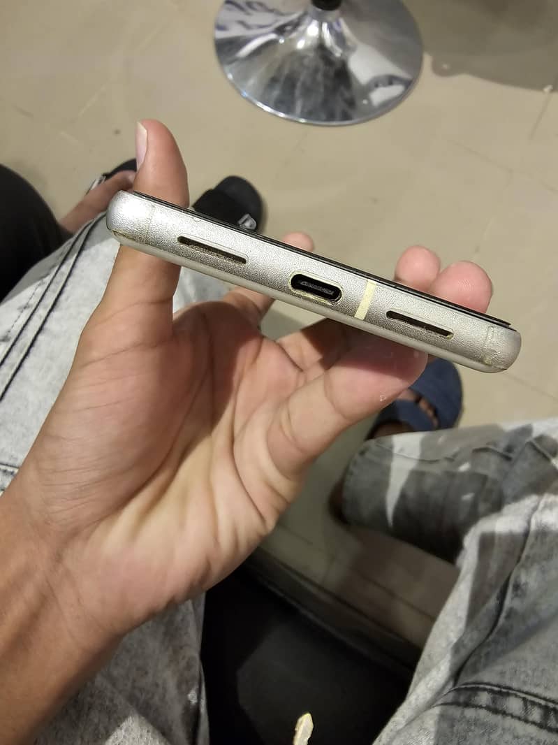 Google Pixel 7 5