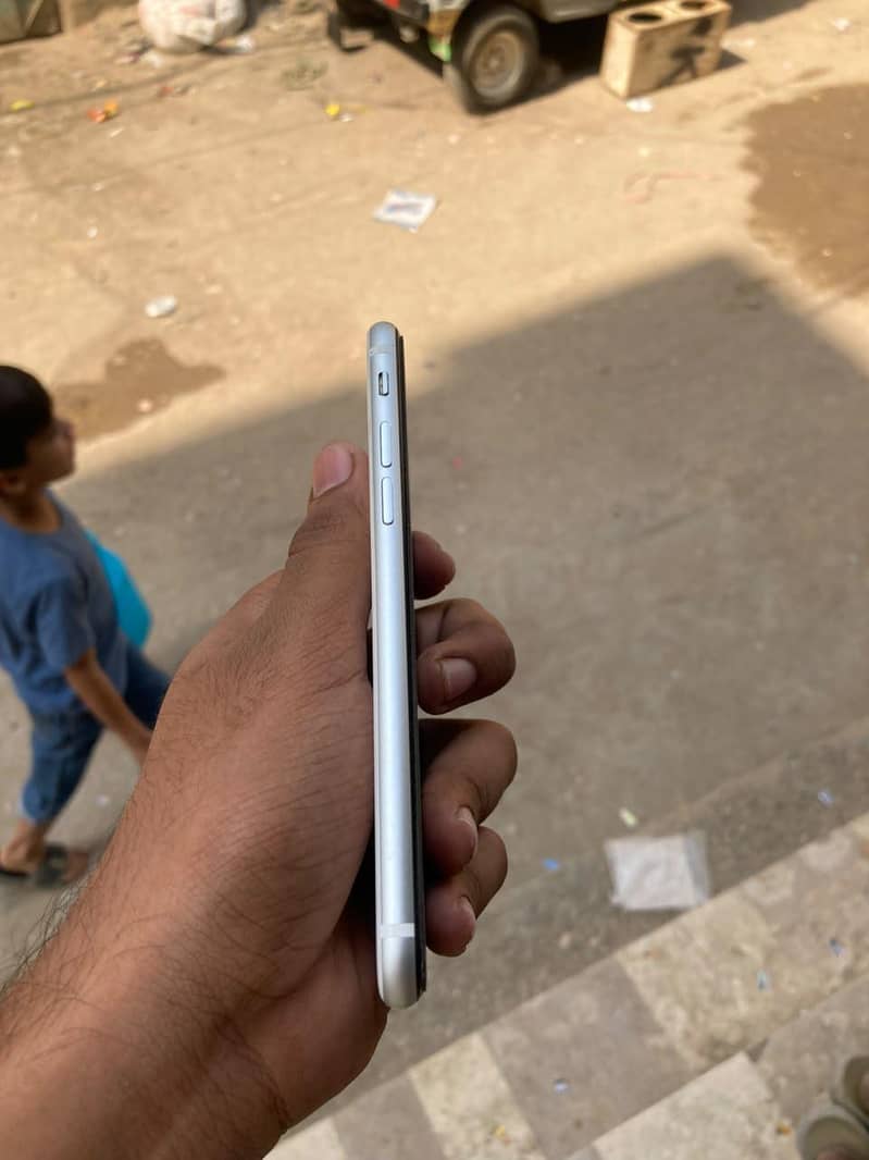 Apple iPhone SE 4