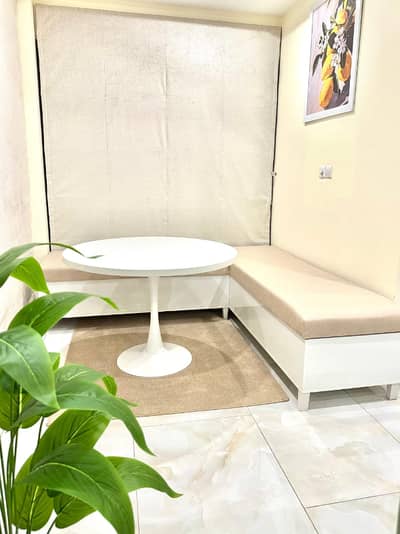 Par day apartment available f11 Islamabad family apartment available