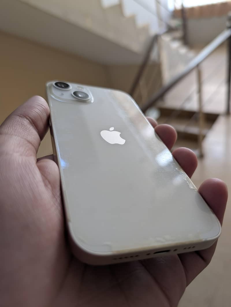 Apple iPhone 13 0