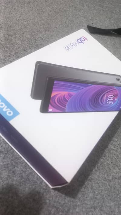 Lenovo Tab M8 for sale best condition no scratch with cover