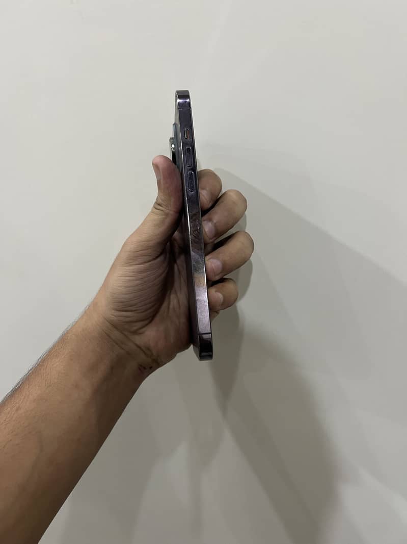 Apple iPhone 14 Pro Max 2