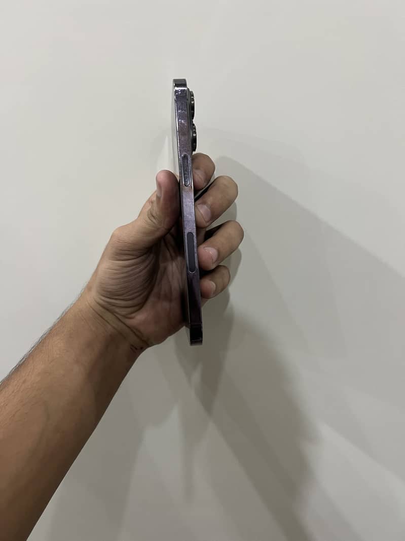 Apple iPhone 14 Pro Max 3