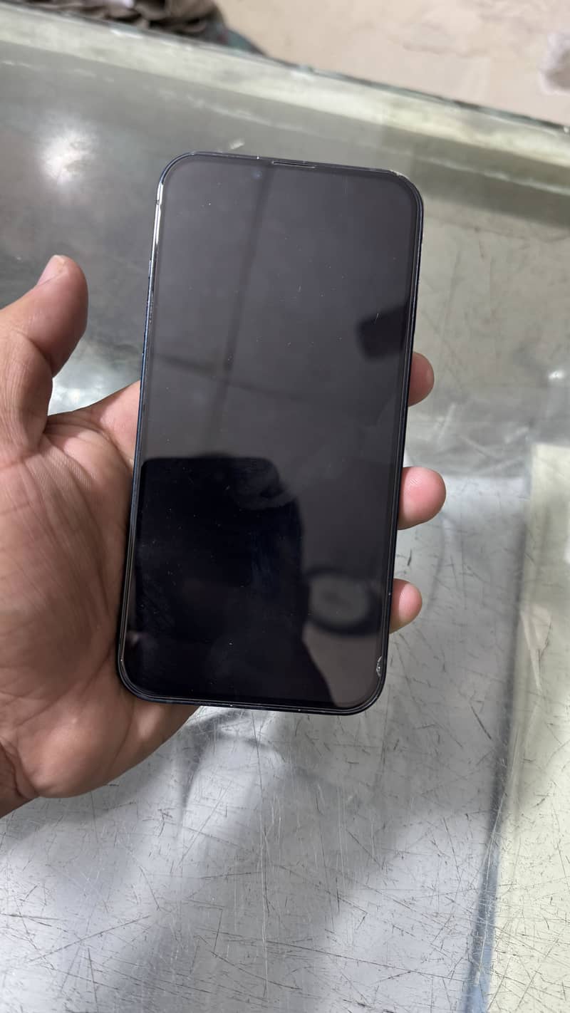 Apple iPhone 13 jv 5