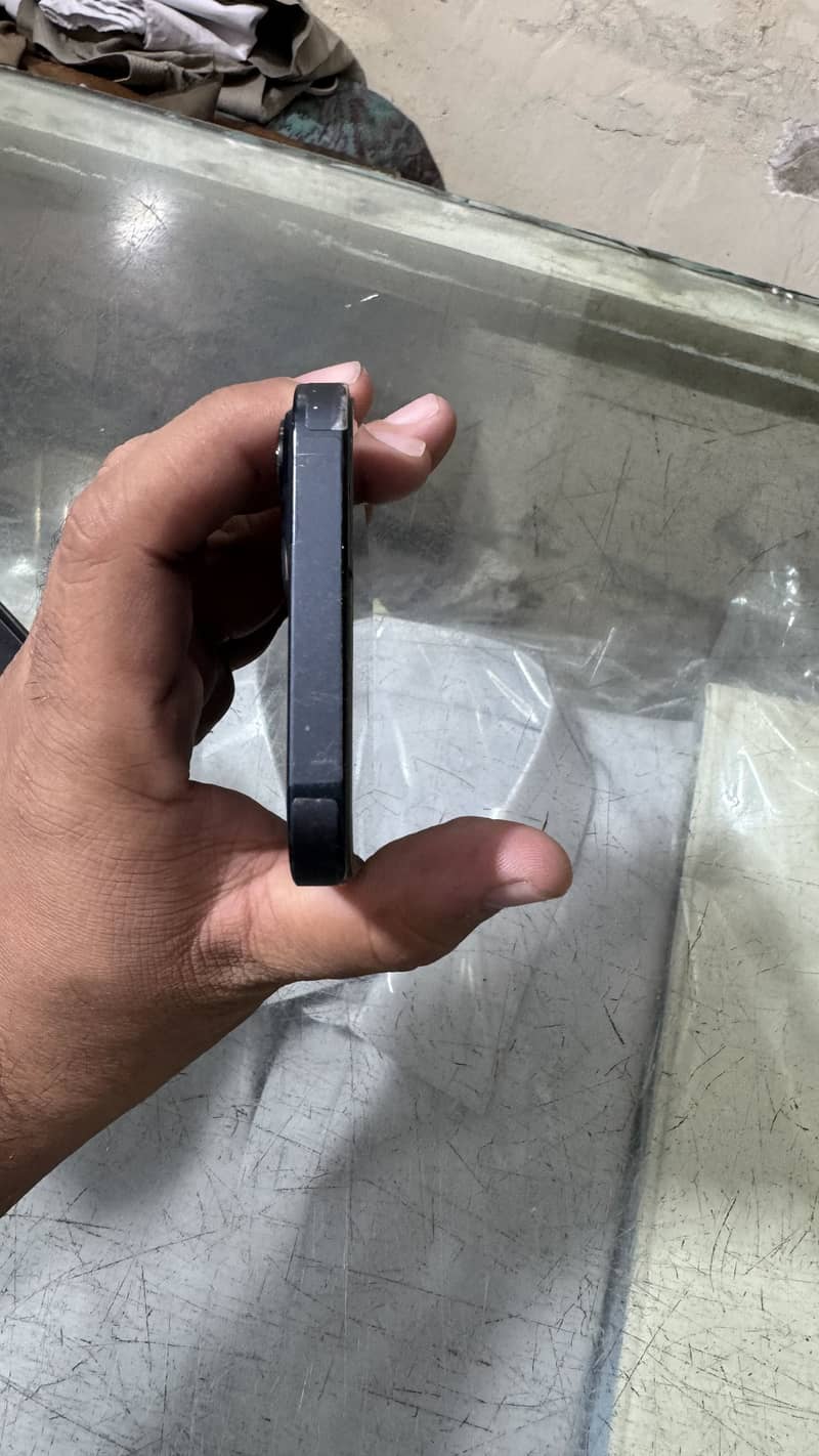 Apple iPhone 13 jv 6