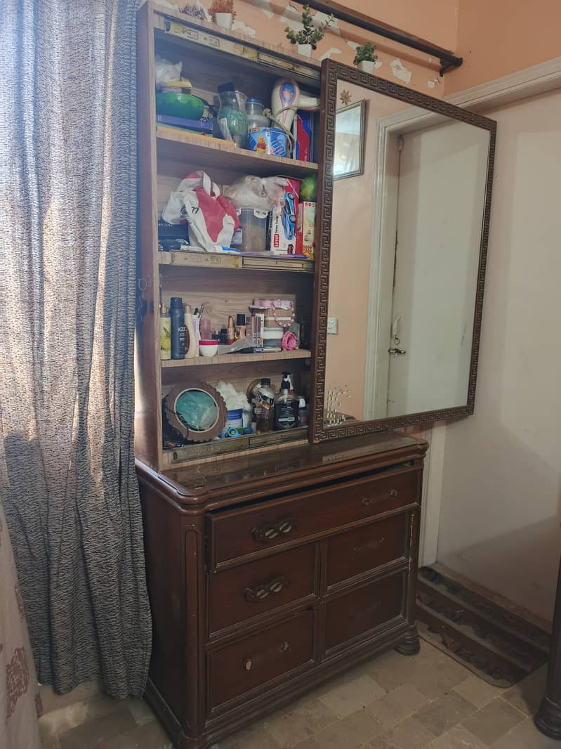 Dressing Table & Side Table 0
