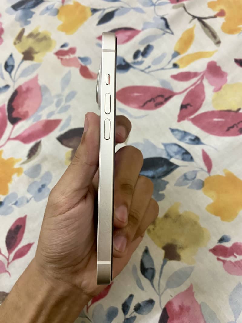 Apple iPhone 14 5