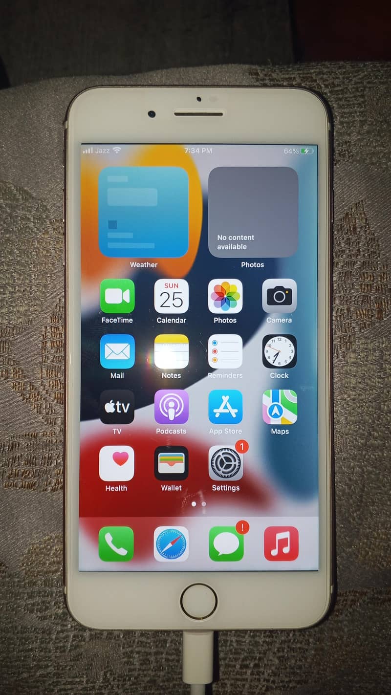 Apple iPhone 7 Plus 1
