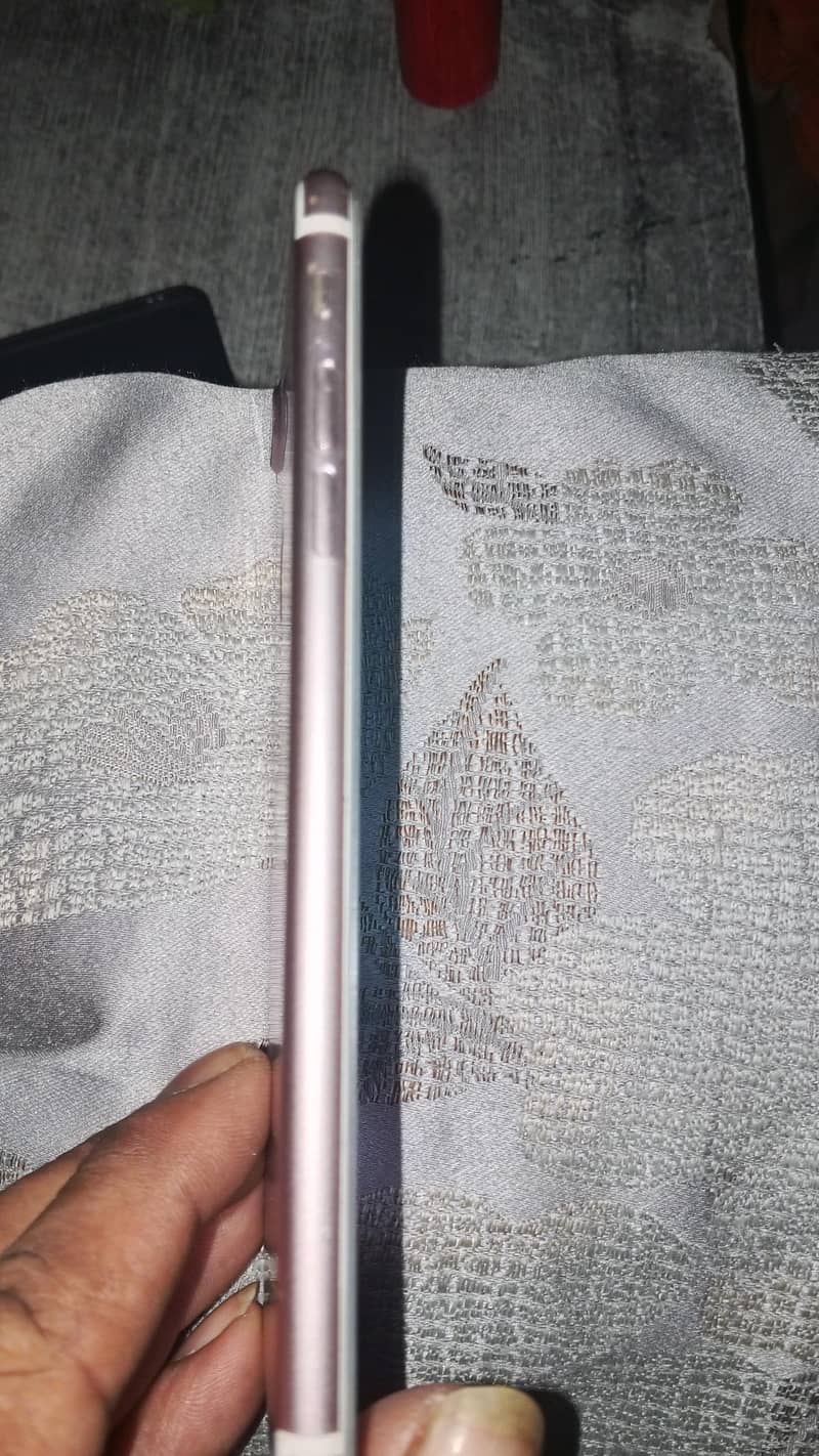 Apple iPhone 7 Plus 4