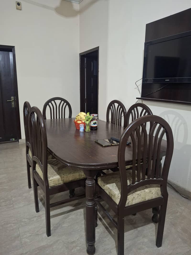 Dinning Table 0