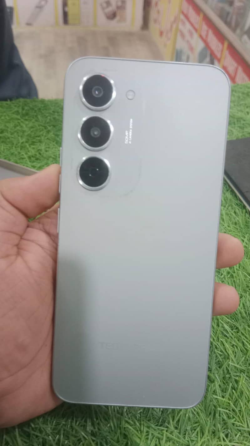 Tecno Spark 40 Pro 1