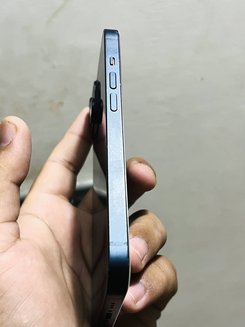 Apple iPhone 14 2