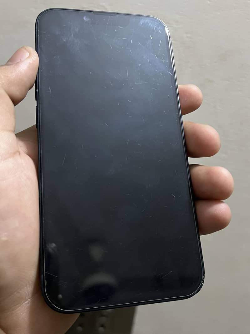 Apple iPhone 14 3